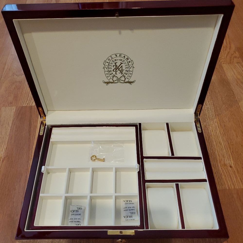 24 KARAT CLUB WOODEN JEWELRY BOX MEMBERS ONLY EXCLUSIVE 102 ANNIVERSARY